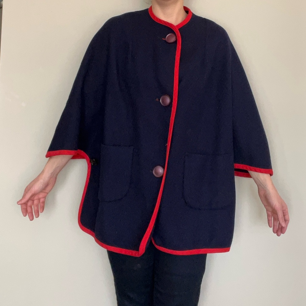 Vintage cape coat navy blue and red women’s clothing vtg true